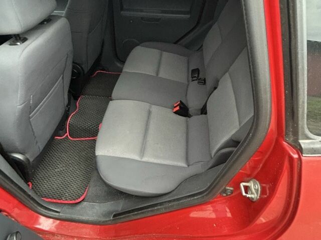 Красный Мицубиси Кольт, объемом двигателя 1.3 л и пробегом 134 тыс. км за 3380 $, фото 6 на Automoto.ua