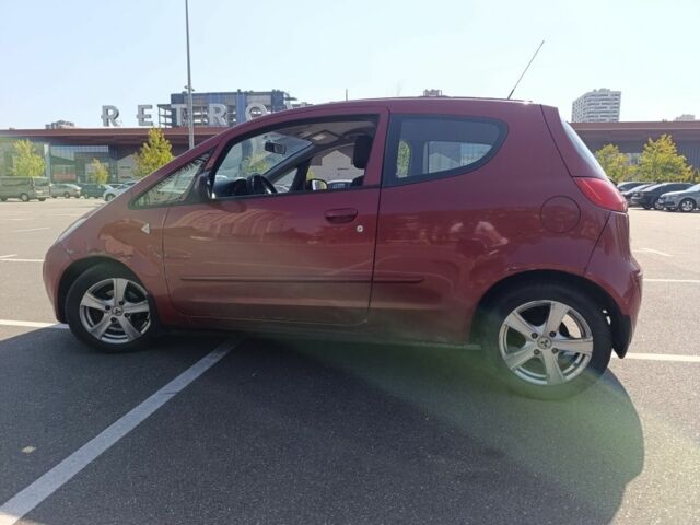 Красный Мицубиси Кольт, объемом двигателя 1.3 л и пробегом 224 тыс. км за 3300 $, фото 3 на Automoto.ua