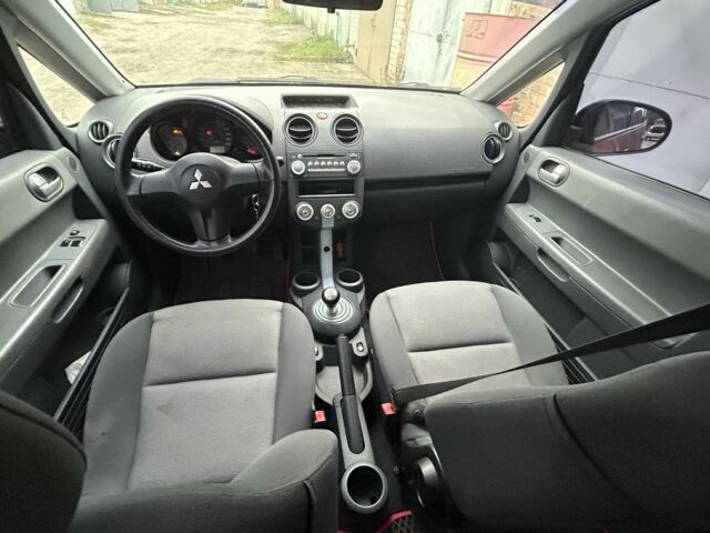 Красный Мицубиси Кольт, объемом двигателя 1.3 л и пробегом 134 тыс. км за 3380 $, фото 3 на Automoto.ua