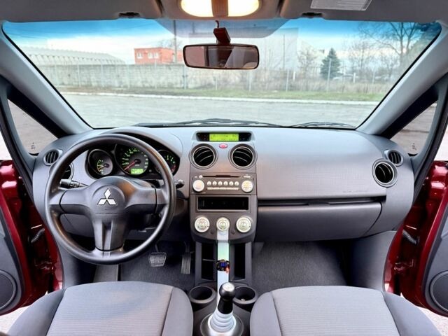 Червоний Міцубісі Кольт, об'ємом двигуна 1.3 л та пробігом 127 тис. км за 4999 $, фото 14 на Automoto.ua