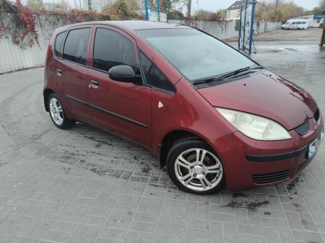 Красный Мицубиси Кольт, объемом двигателя 1.3 л и пробегом 170 тыс. км за 3600 $, фото 2 на Automoto.ua