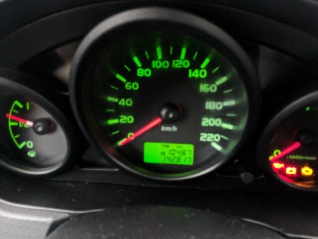 Красный Мицубиси Кольт, объемом двигателя 1.3 л и пробегом 143 тыс. км за 4100 $, фото 4 на Automoto.ua