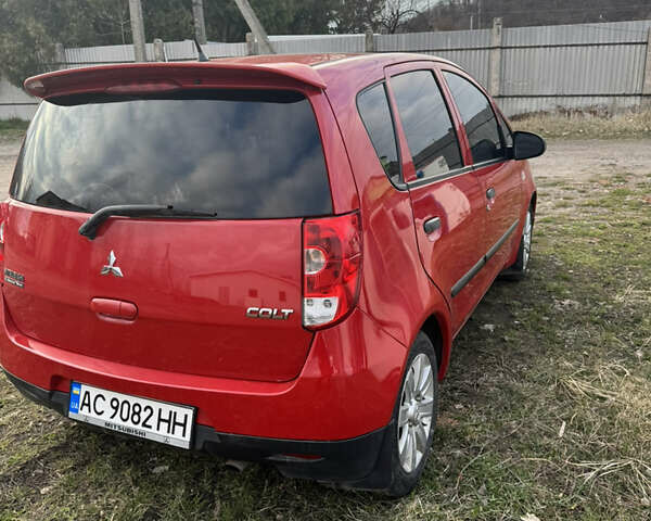 Красный Мицубиси Кольт, объемом двигателя 1.33 л и пробегом 197 тыс. км за 3900 $, фото 3 на Automoto.ua