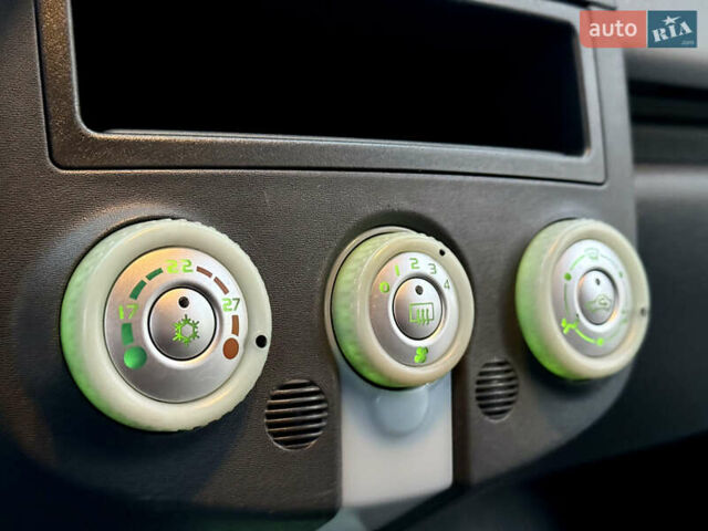 Червоний Міцубісі Кольт, об'ємом двигуна 1.3 л та пробігом 127 тис. км за 4999 $, фото 26 на Automoto.ua