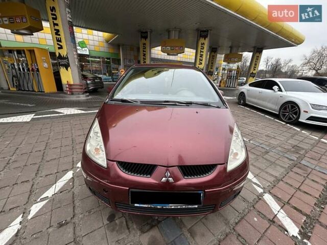 Красный Мицубиси Кольт, объемом двигателя 1.5 л и пробегом 372 тыс. км за 3300 $, фото 5 на Automoto.ua