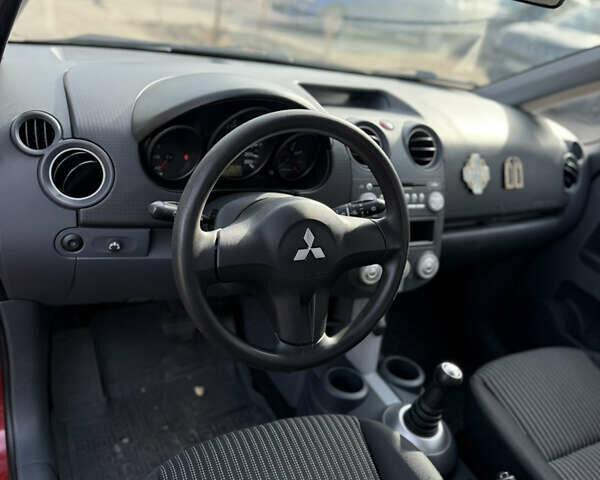 Червоний Міцубісі Кольт, об'ємом двигуна 0 л та пробігом 60 тис. км за 5300 $, фото 8 на Automoto.ua