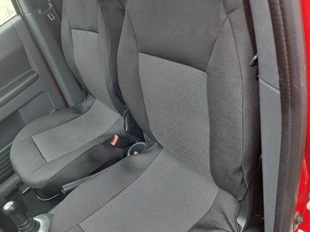 Червоний Міцубісі Кольт, об'ємом двигуна 1.3 л та пробігом 188 тис. км за 3800 $, фото 6 на Automoto.ua