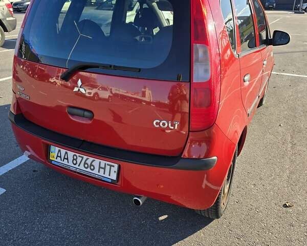 Міцубісі Кольт 2008 у Києві на Automoto.ua Червоний Міцубісі Кольт, об'ємом двигуна 1.33 л та пробігом 211 тис. км за 5000 $, фото 9 на Automoto.ua