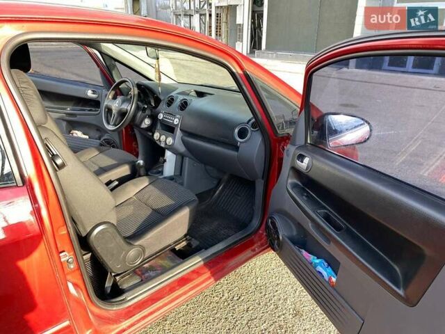 Червоний Міцубісі Кольт, об'ємом двигуна 1.33 л та пробігом 230 тис. км за 4700 $, фото 4 на Automoto.ua