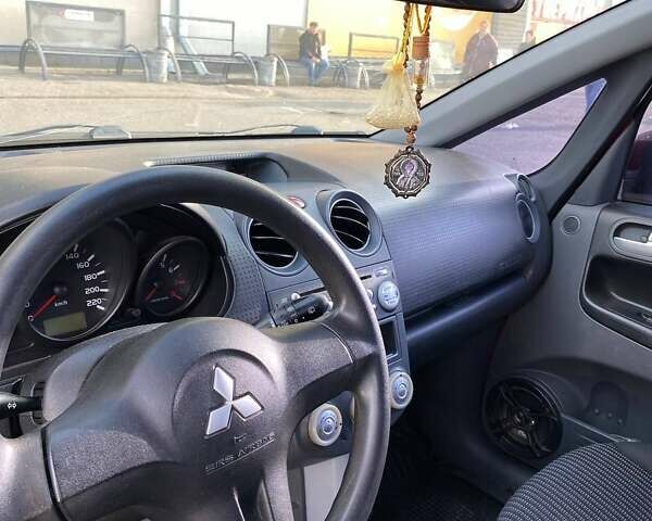 Червоний Міцубісі Кольт, об'ємом двигуна 1.33 л та пробігом 230 тис. км за 4700 $, фото 3 на Automoto.ua