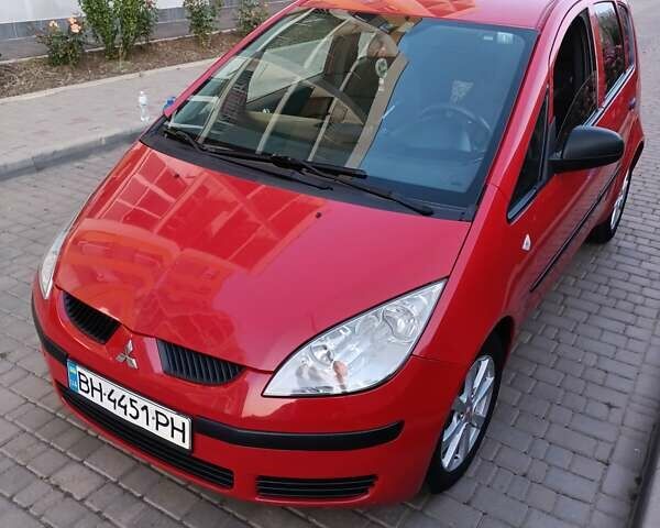 Красный Мицубиси Кольт, объемом двигателя 1.33 л и пробегом 207 тыс. км за 4300 $, фото 1 на Automoto.ua