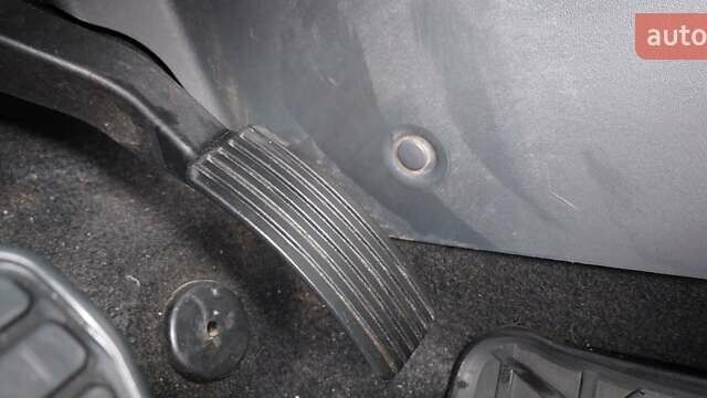 Червоний Міцубісі Кольт, об'ємом двигуна 1.33 л та пробігом 118 тис. км за 5500 $, фото 17 на Automoto.ua