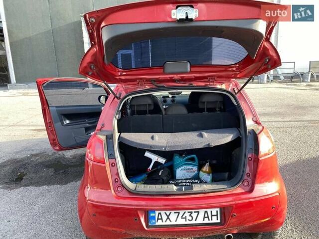 Червоний Міцубісі Кольт, об'ємом двигуна 1.33 л та пробігом 230 тис. км за 4700 $, фото 5 на Automoto.ua