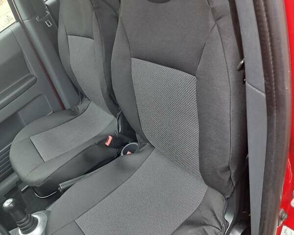 Червоний Міцубісі Кольт, об'ємом двигуна 1.3 л та пробігом 188 тис. км за 3800 $, фото 8 на Automoto.ua