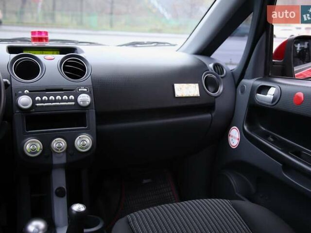 Червоний Міцубісі Кольт, об'ємом двигуна 1.3 л та пробігом 20 тис. км за 7400 $, фото 11 на Automoto.ua