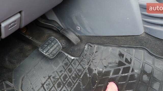 Червоний Міцубісі Кольт, об'ємом двигуна 1.33 л та пробігом 118 тис. км за 5500 $, фото 15 на Automoto.ua