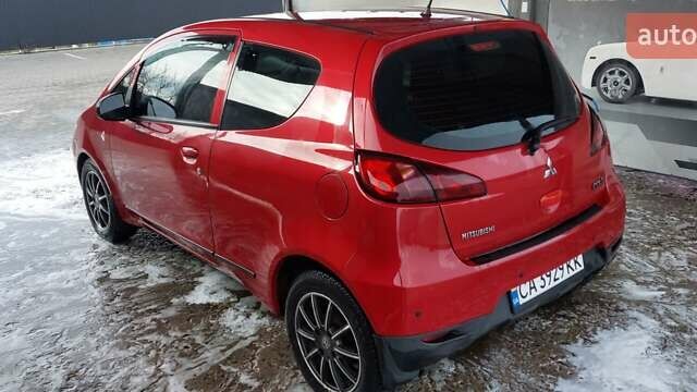 Червоний Міцубісі Кольт, об'ємом двигуна 1.33 л та пробігом 118 тис. км за 5500 $, фото 4 на Automoto.ua