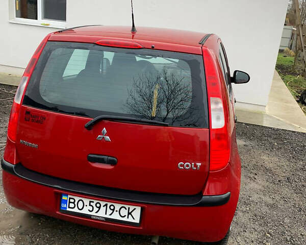 Красный Мицубиси Кольт, объемом двигателя 1.1 л и пробегом 125 тыс. км за 5000 $, фото 4 на Automoto.ua