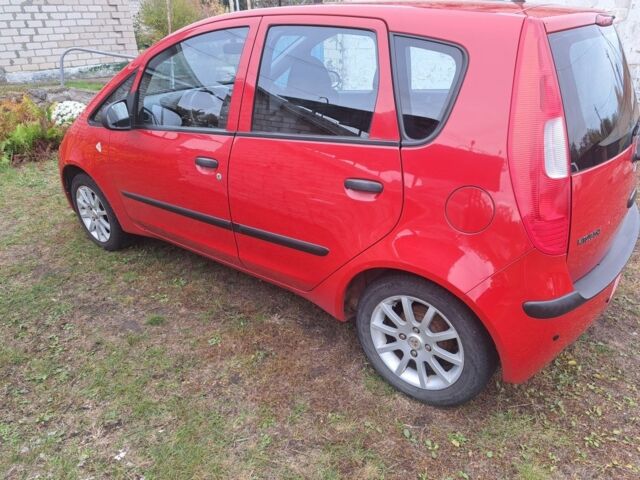 Червоний Міцубісі Кольт, об'ємом двигуна 1.3 л та пробігом 188 тис. км за 3800 $, фото 3 на Automoto.ua