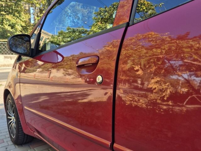 Красный Мицубиси Кольт, объемом двигателя 1.3 л и пробегом 143 тыс. км за 4850 $, фото 4 на Automoto.ua