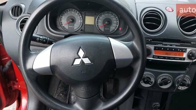 Червоний Міцубісі Кольт, об'ємом двигуна 1.33 л та пробігом 118 тис. км за 5500 $, фото 14 на Automoto.ua