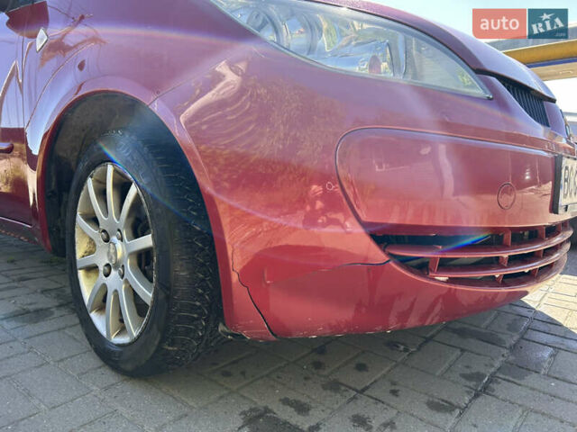 Червоний Міцубісі Кольт, об'ємом двигуна 1.33 л та пробігом 272 тис. км за 2800 $, фото 3 на Automoto.ua