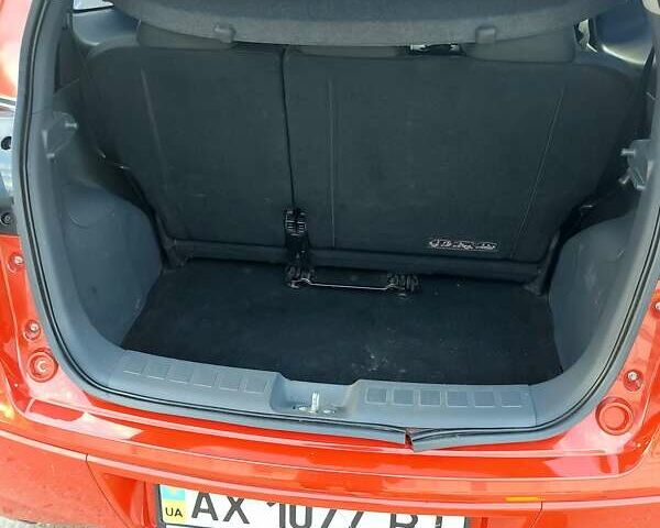 Красный Мицубиси Кольт, объемом двигателя 1.3 л и пробегом 19 тыс. км за 7500 $, фото 9 на Automoto.ua