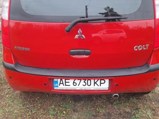 Червоний Міцубісі Кольт, об'ємом двигуна 1.3 л та пробігом 188 тис. км за 3800 $, фото 5 на Automoto.ua