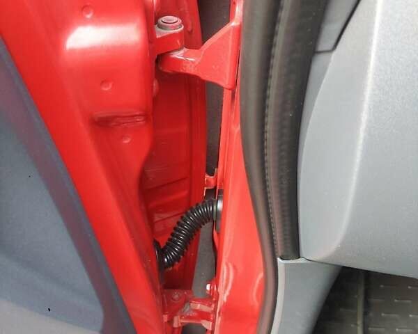 Червоний Міцубісі Кольт, об'ємом двигуна 1.33 л та пробігом 210 тис. км за 4500 $, фото 1 на Automoto.ua