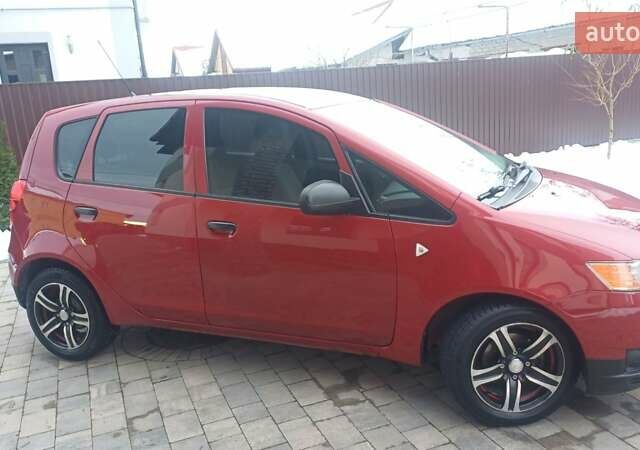 Красный Мицубиси Кольт, объемом двигателя 1.33 л и пробегом 132 тыс. км за 5890 $, фото 6 на Automoto.ua