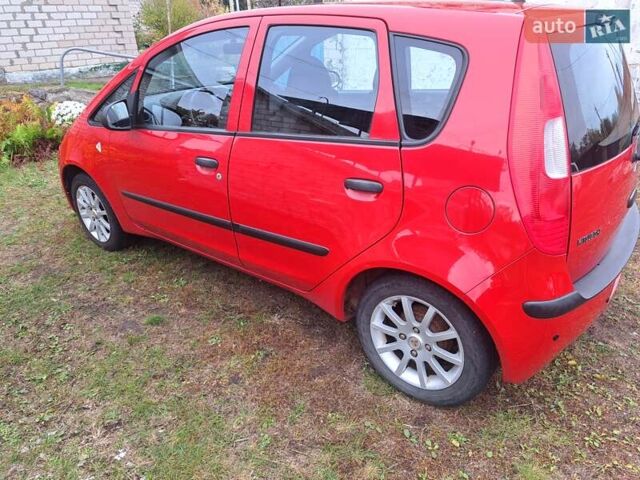 Червоний Міцубісі Кольт, об'ємом двигуна 1.3 л та пробігом 188 тис. км за 3800 $, фото 4 на Automoto.ua
