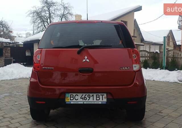 Красный Мицубиси Кольт, объемом двигателя 1.33 л и пробегом 132 тыс. км за 5890 $, фото 4 на Automoto.ua