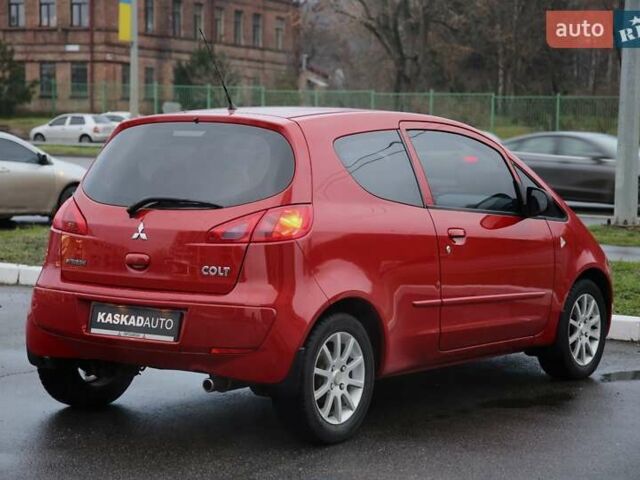 Червоний Міцубісі Кольт, об'ємом двигуна 1.3 л та пробігом 20 тис. км за 7400 $, фото 5 на Automoto.ua