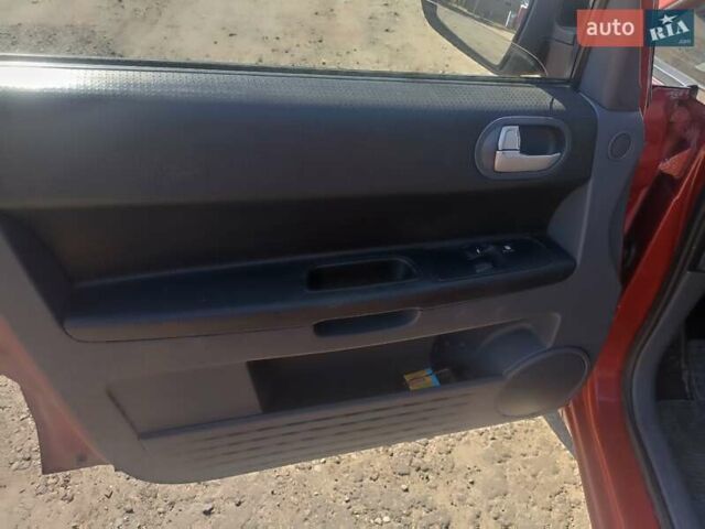 Красный Мицубиси Кольт, объемом двигателя 1.33 л и пробегом 270 тыс. км за 3900 $, фото 7 на Automoto.ua
