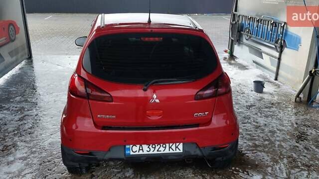Червоний Міцубісі Кольт, об'ємом двигуна 1.33 л та пробігом 118 тис. км за 5500 $, фото 3 на Automoto.ua