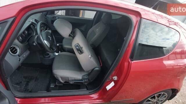 Червоний Міцубісі Кольт, об'ємом двигуна 1.33 л та пробігом 118 тис. км за 5500 $, фото 7 на Automoto.ua