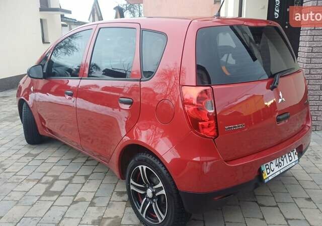 Красный Мицубиси Кольт, объемом двигателя 1.33 л и пробегом 132 тыс. км за 5890 $, фото 2 на Automoto.ua