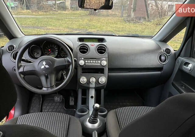 Красный Мицубиси Кольт, объемом двигателя 1.3 л и пробегом 193 тыс. км за 3600 $, фото 24 на Automoto.ua