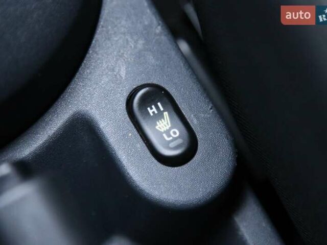 Червоний Міцубісі Кольт, об'ємом двигуна 1.3 л та пробігом 20 тис. км за 7400 $, фото 18 на Automoto.ua