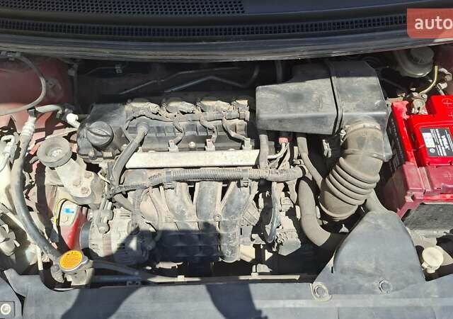 Красный Мицубиси Кольт, объемом двигателя 1.33 л и пробегом 207 тыс. км за 4300 $, фото 11 на Automoto.ua