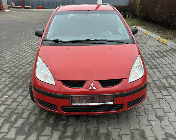 Красный Мицубиси Кольт, объемом двигателя 1.3 л и пробегом 90 тыс. км за 5400 $, фото 1 на Automoto.ua