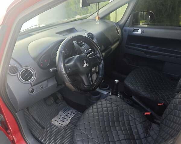 Червоний Міцубісі Кольт, об'ємом двигуна 1.33 л та пробігом 311 тис. км за 4800 $, фото 10 на Automoto.ua