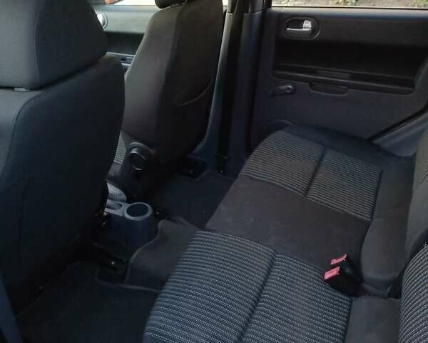 Красный Мицубиси Кольт, объемом двигателя 1.33 л и пробегом 207 тыс. км за 4300 $, фото 5 на Automoto.ua