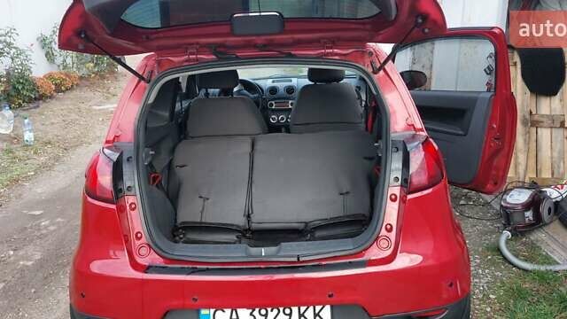 Червоний Міцубісі Кольт, об'ємом двигуна 1.33 л та пробігом 118 тис. км за 5500 $, фото 10 на Automoto.ua