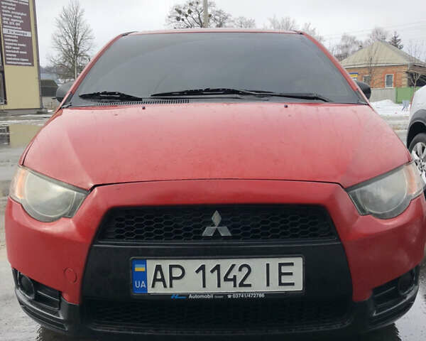 Мицубиси Кольт 2009 в Харькове на Automoto.ua Красный Мицубиси Кольт, объемом двигателя 1.1 л и пробегом 190 тыс. км за 4000 $, фото 1 на Automoto.ua
