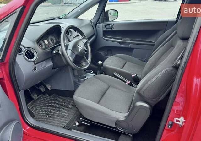Червоний Міцубісі Кольт, об'ємом двигуна 1.2 л та пробігом 120 тис. км за 3850 $, фото 9 на Automoto.ua