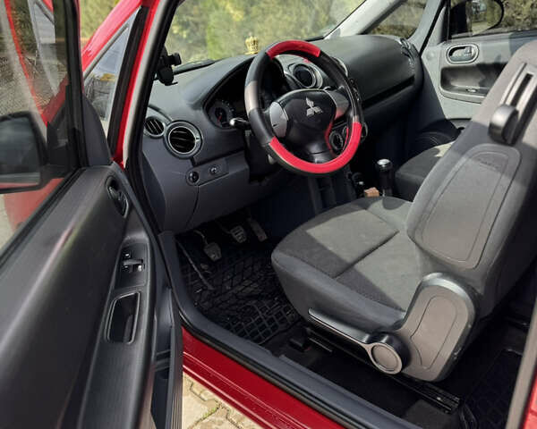 Червоний Міцубісі Кольт, об'ємом двигуна 1.12 л та пробігом 128 тис. км за 3599 $, фото 3 на Automoto.ua