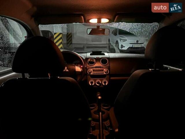 Красный Мицубиси Кольт, объемом двигателя 1.33 л и пробегом 110 тыс. км за 4700 $, фото 11 на Automoto.ua