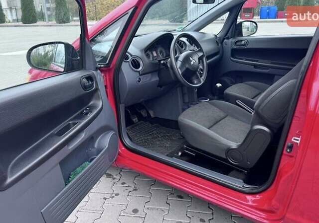 Червоний Міцубісі Кольт, об'ємом двигуна 1.2 л та пробігом 120 тис. км за 3850 $, фото 1 на Automoto.ua