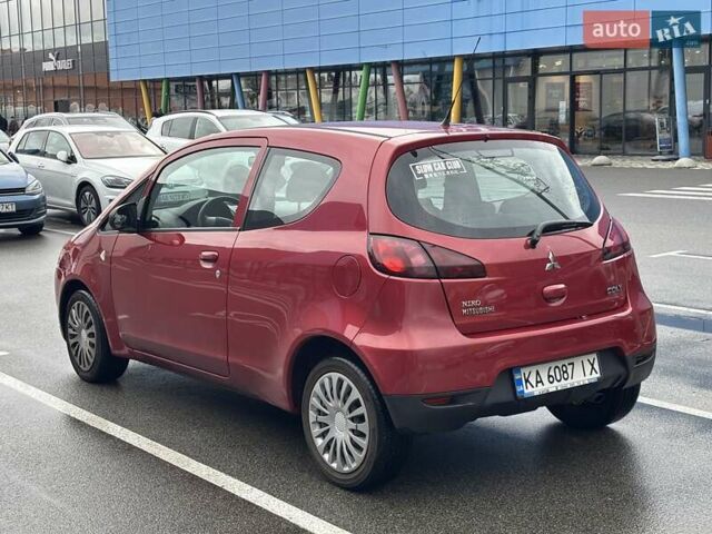 Красный Мицубиси Кольт, объемом двигателя 1.33 л и пробегом 110 тыс. км за 4700 $, фото 4 на Automoto.ua